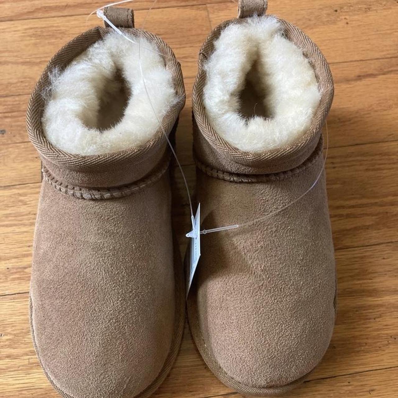 Girls size hotsell 12 ugg boots