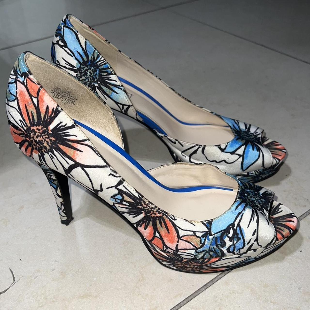 Nine west cheap floral pumps