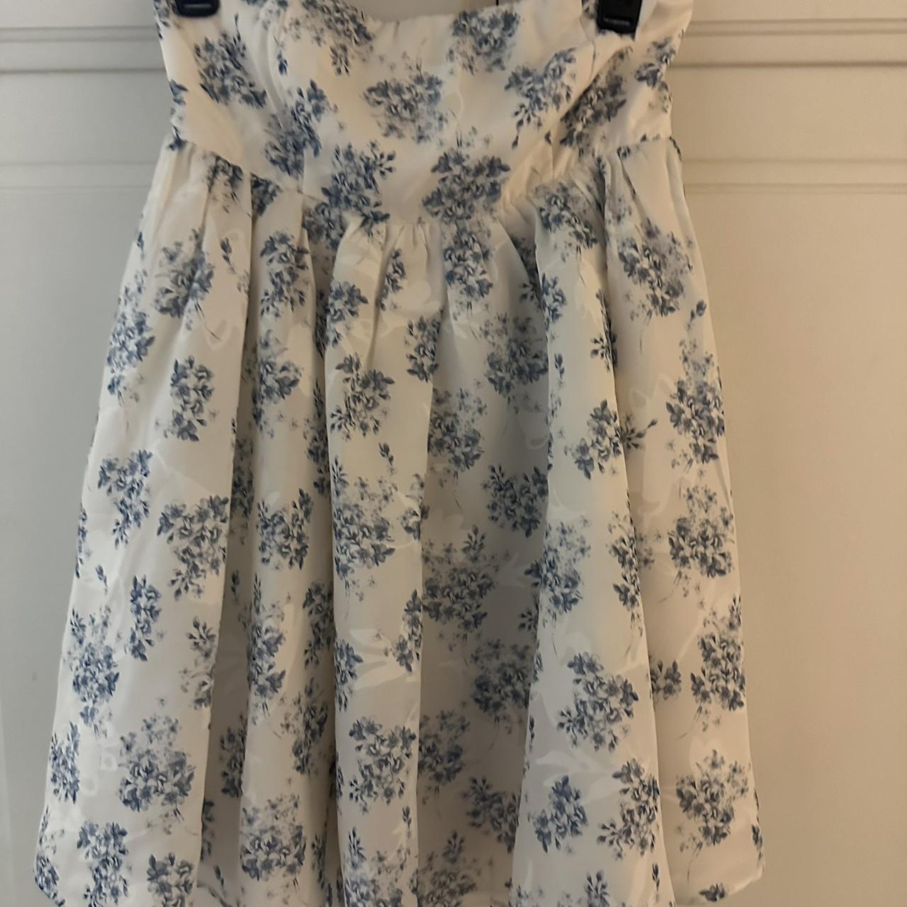 Small white poofy dress with blue flowers #grad... - Depop