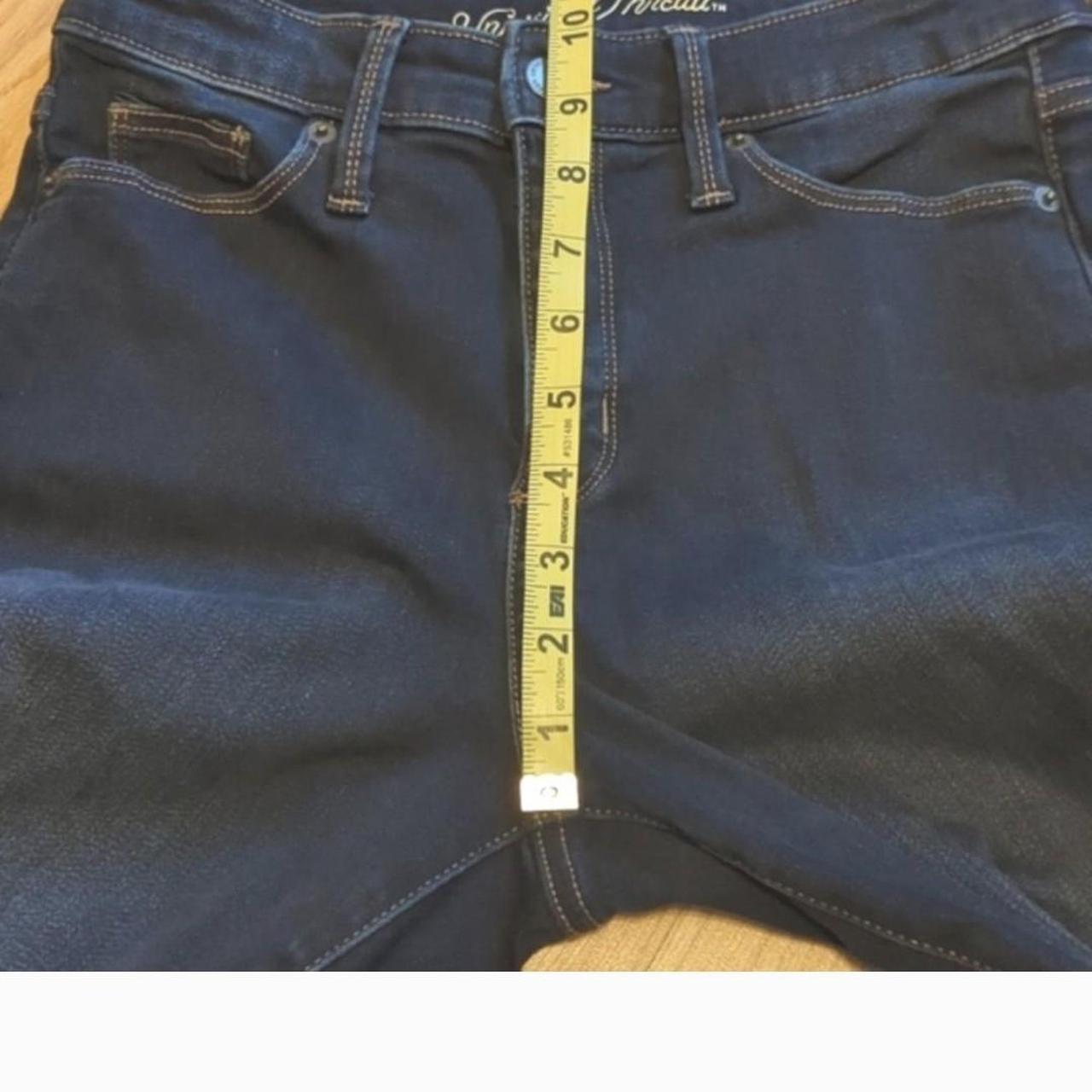 Universal Threads Dark Wash Flare Jeans SZ 8R/29 - Depop