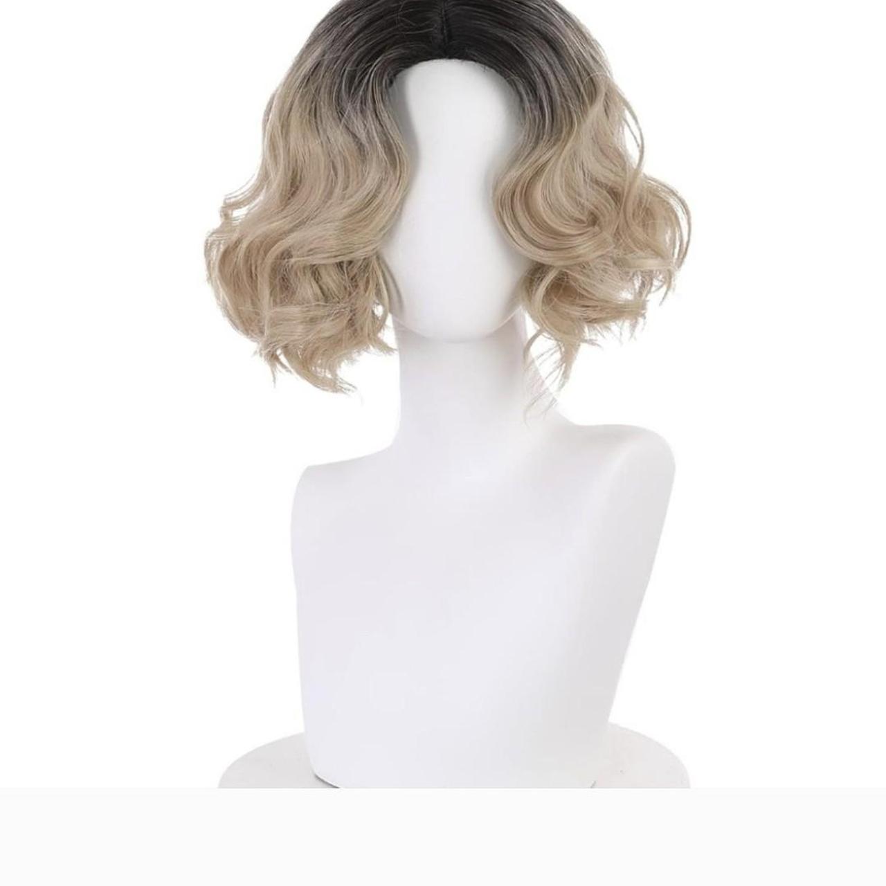 Zuoou Blonde Short Ombre Wavy Wig Depop