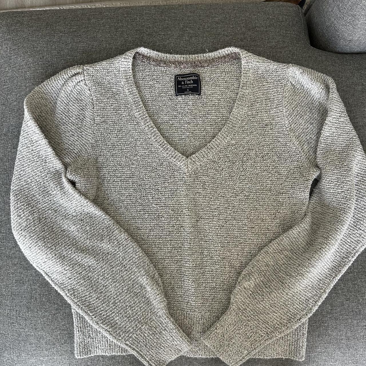 ABERCROMBIE & FITCH // Puff Sleeve Grey Sweater - Depop