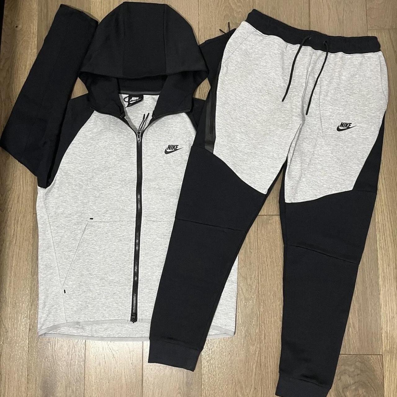 Nike tech fleece old season grey & black - Depop