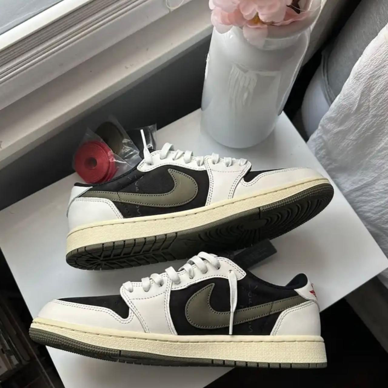 travis scott jordan 1 low retail