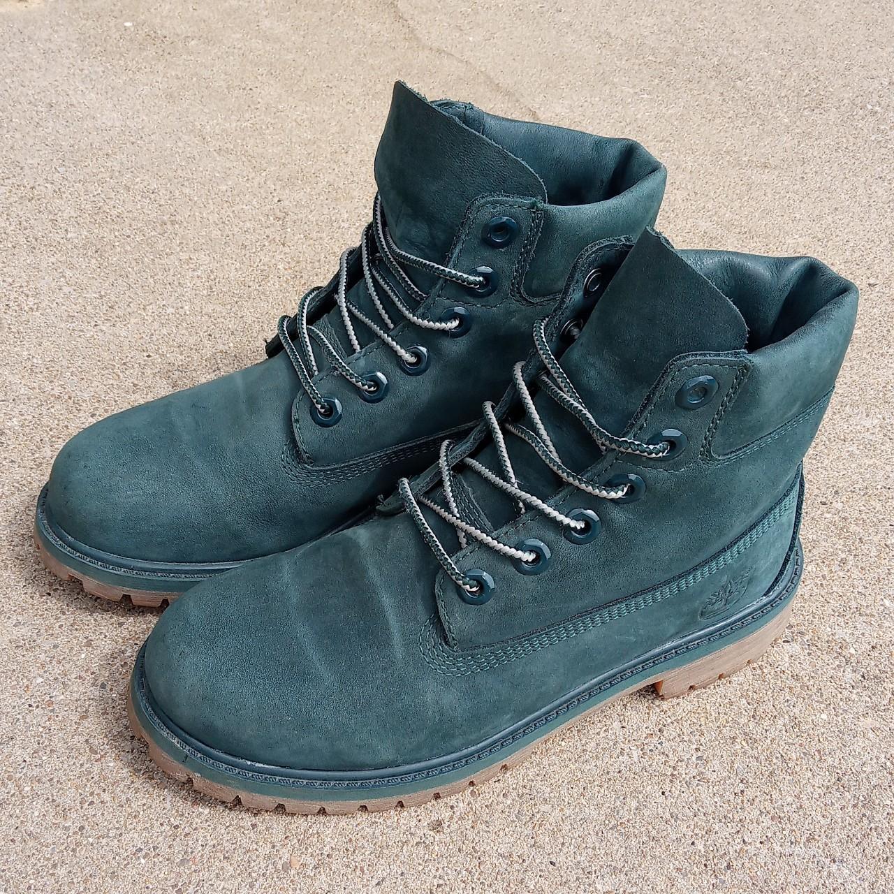 Green Suede Timberland boots size 4 boys in great