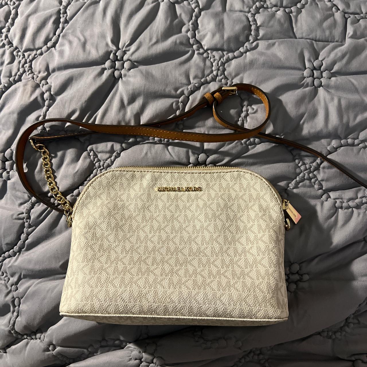 Michael michael kors cindy logo crossbody hotsell