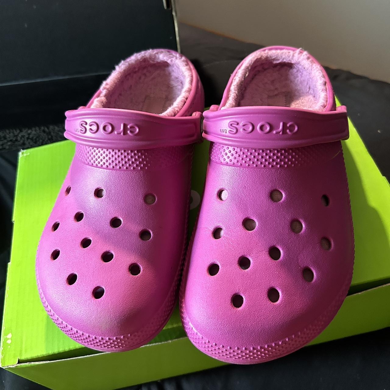 Pink crocs with fur inside online