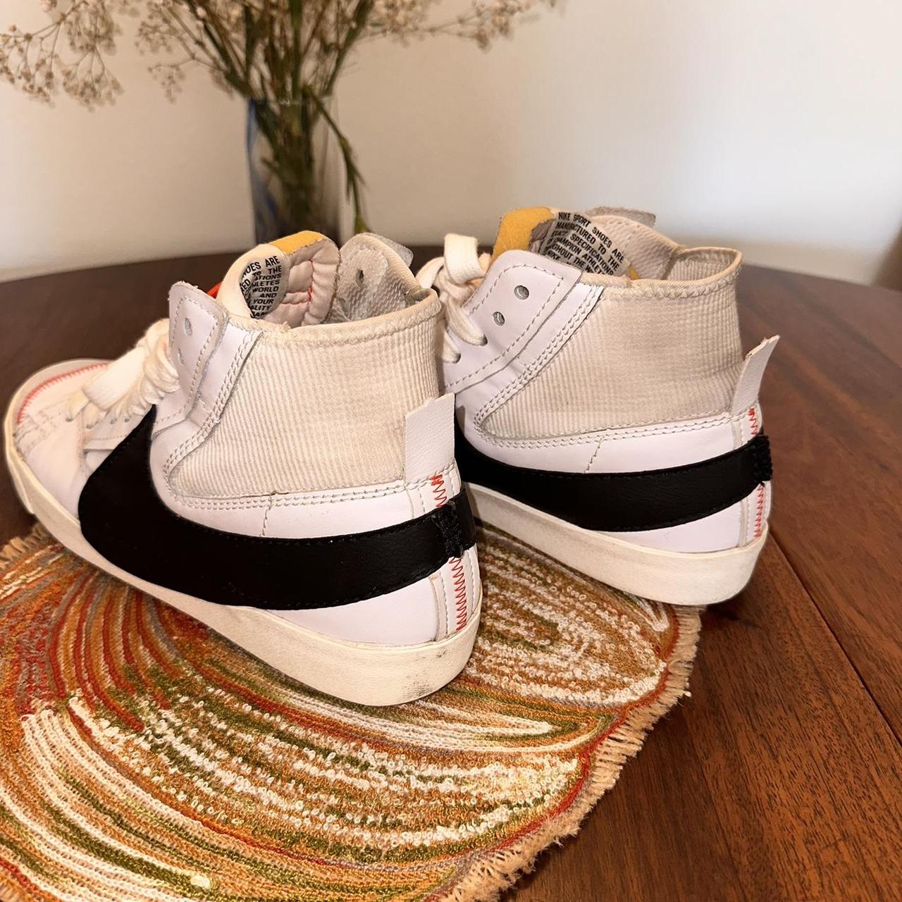 double swoosh nike blazer