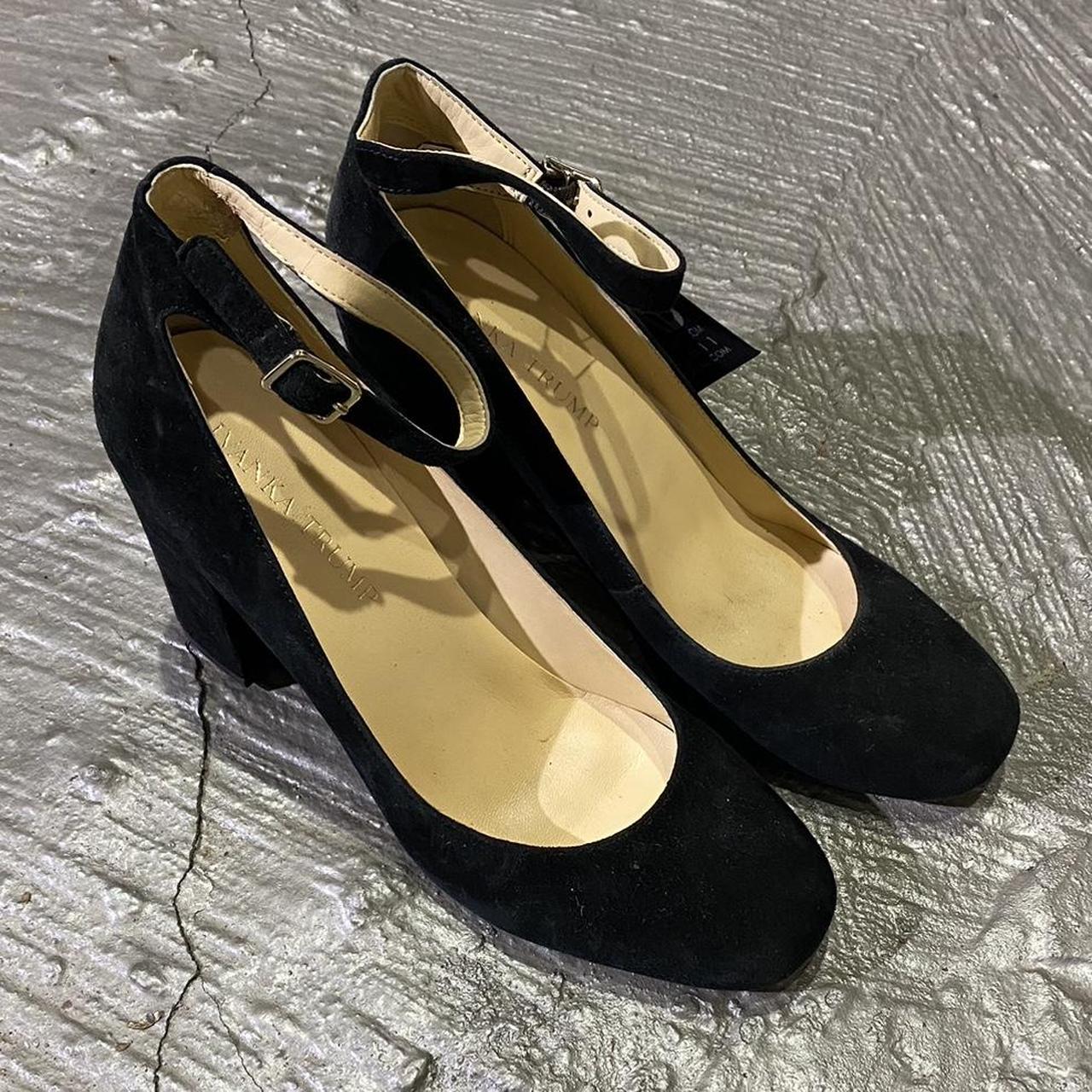 Ivanka trump black pumps online