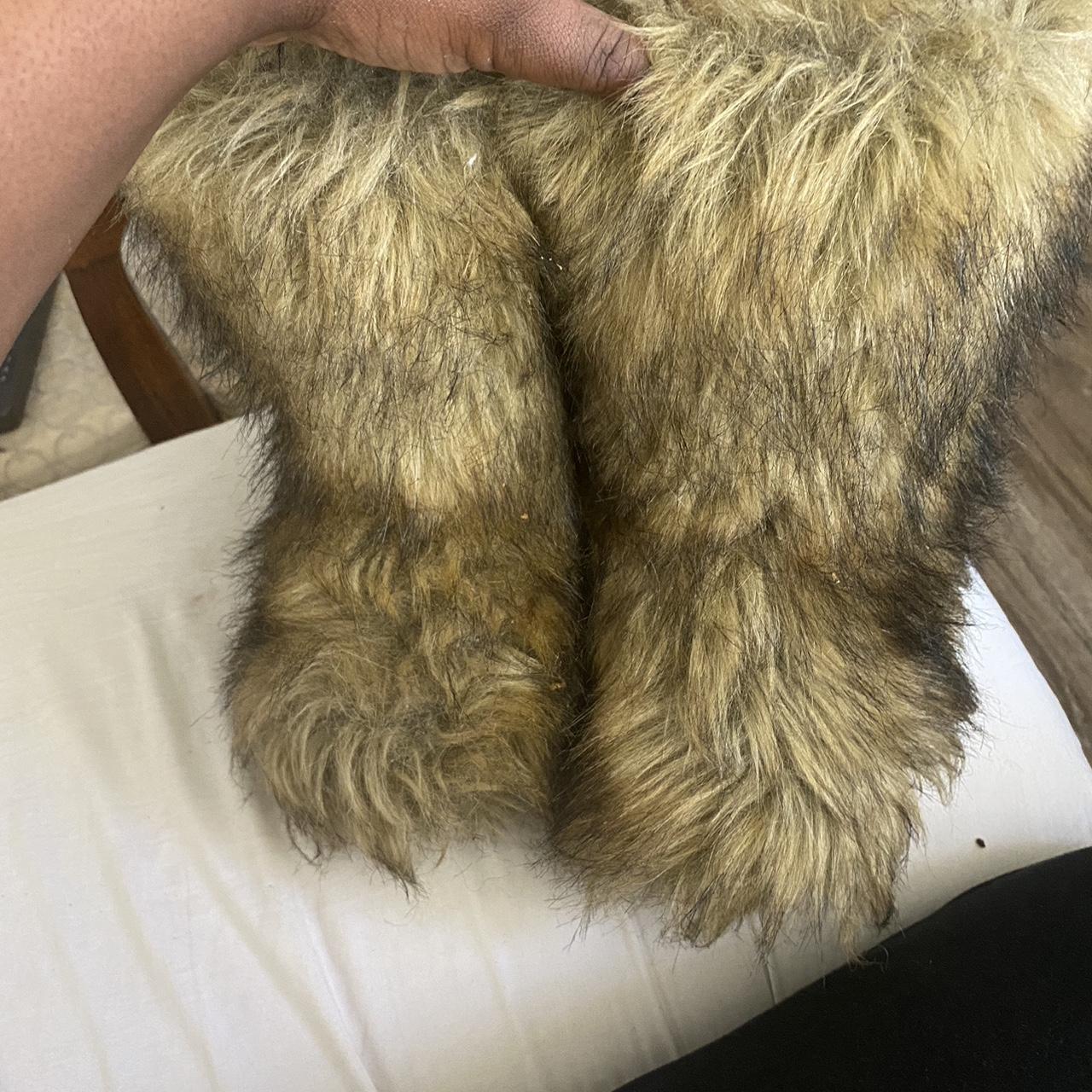 Coyote fur store boots