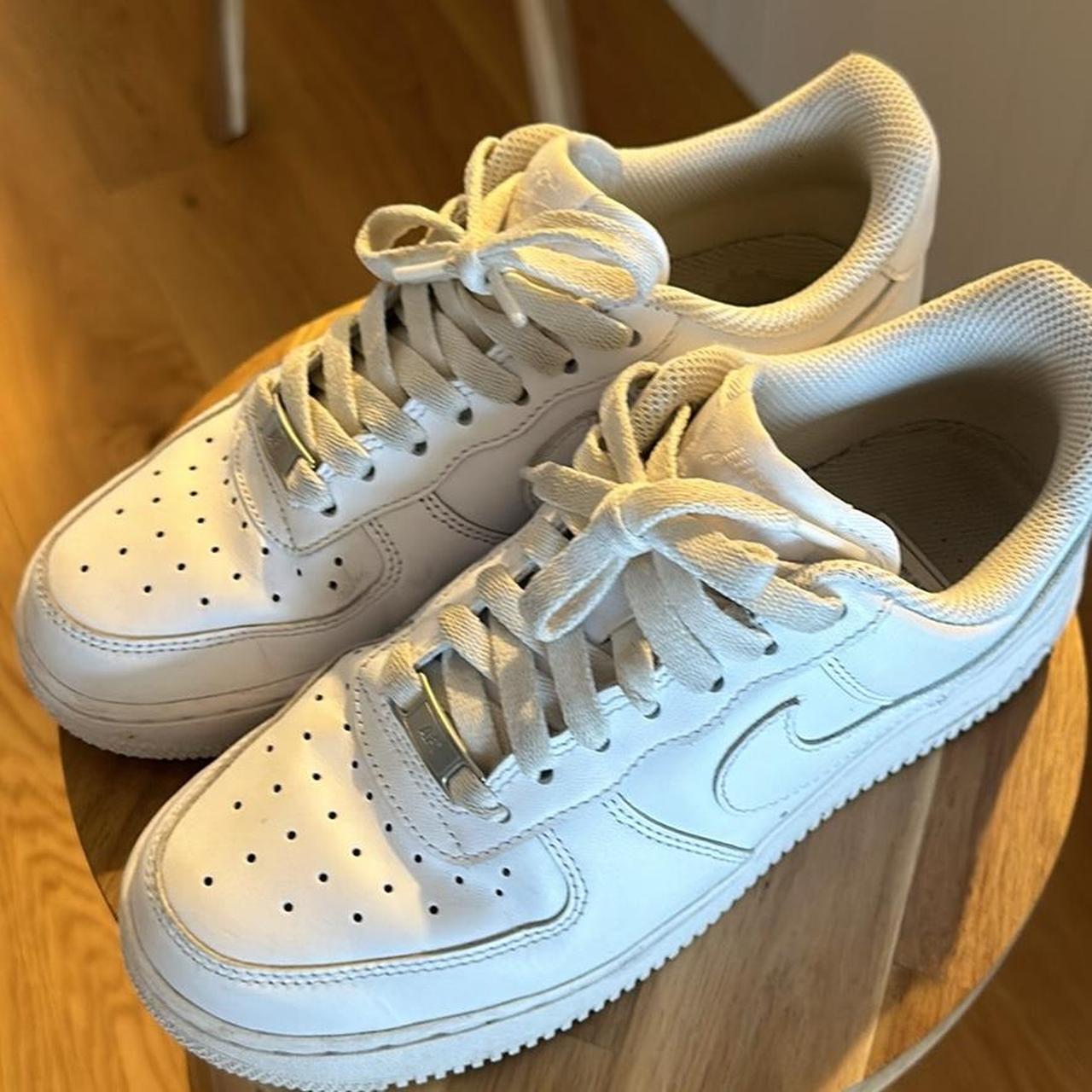 Nike Air Force Women Size 7,5 US - Depop