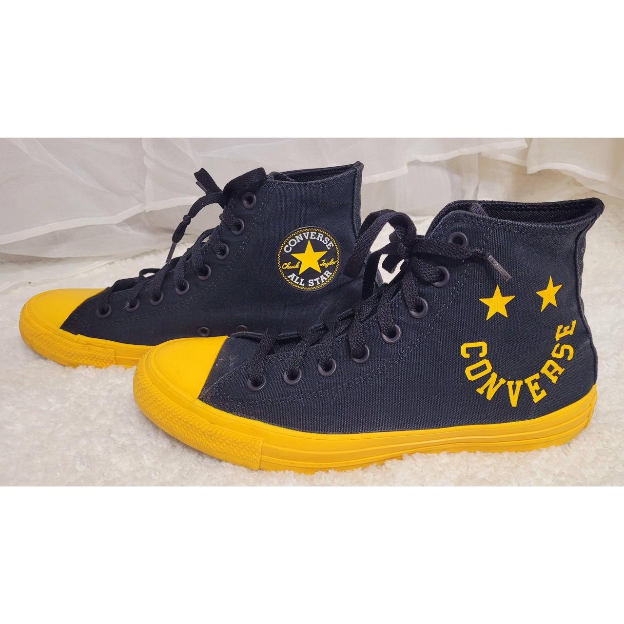 Converse Chuck Taylor Smiley Mens 8 Women High tops. Depop