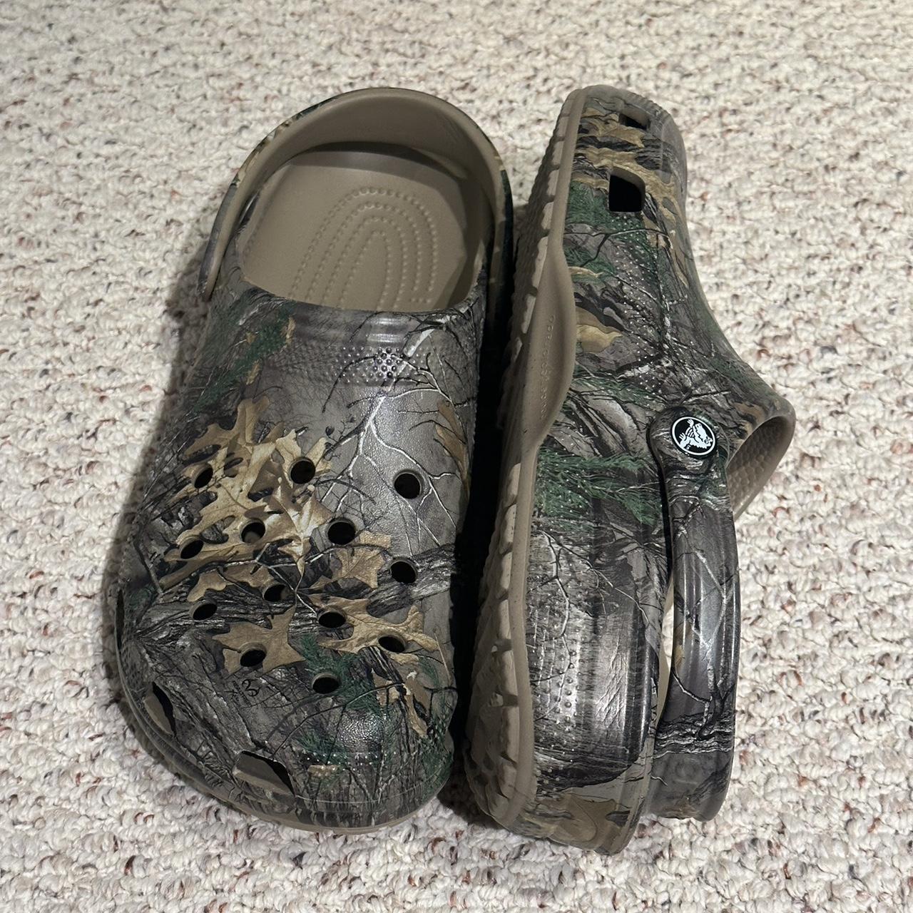 CAMO CROCS SIZE 13 VERY GOOD QUALITY - Depop