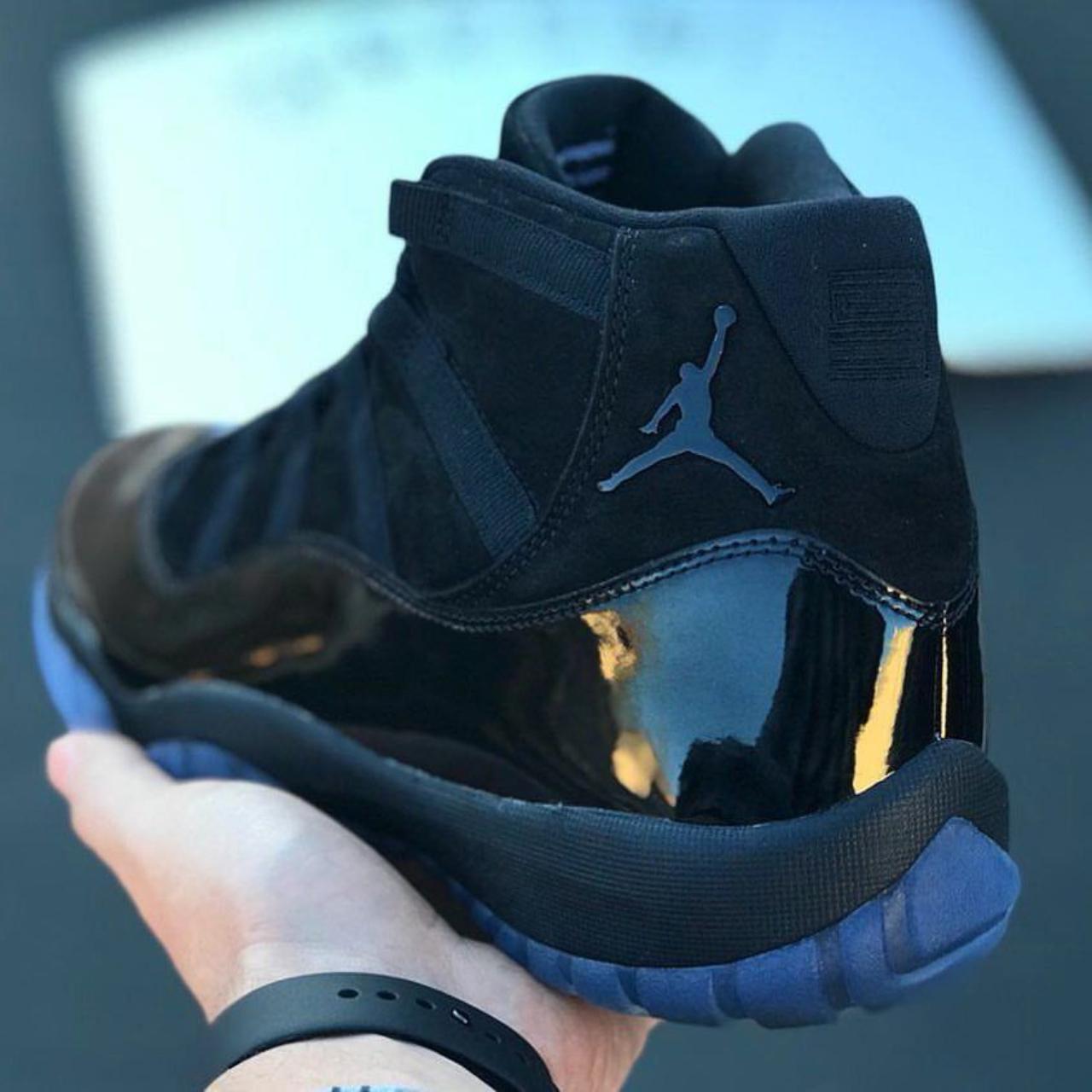 Jordan 11 cap and gown outlet box