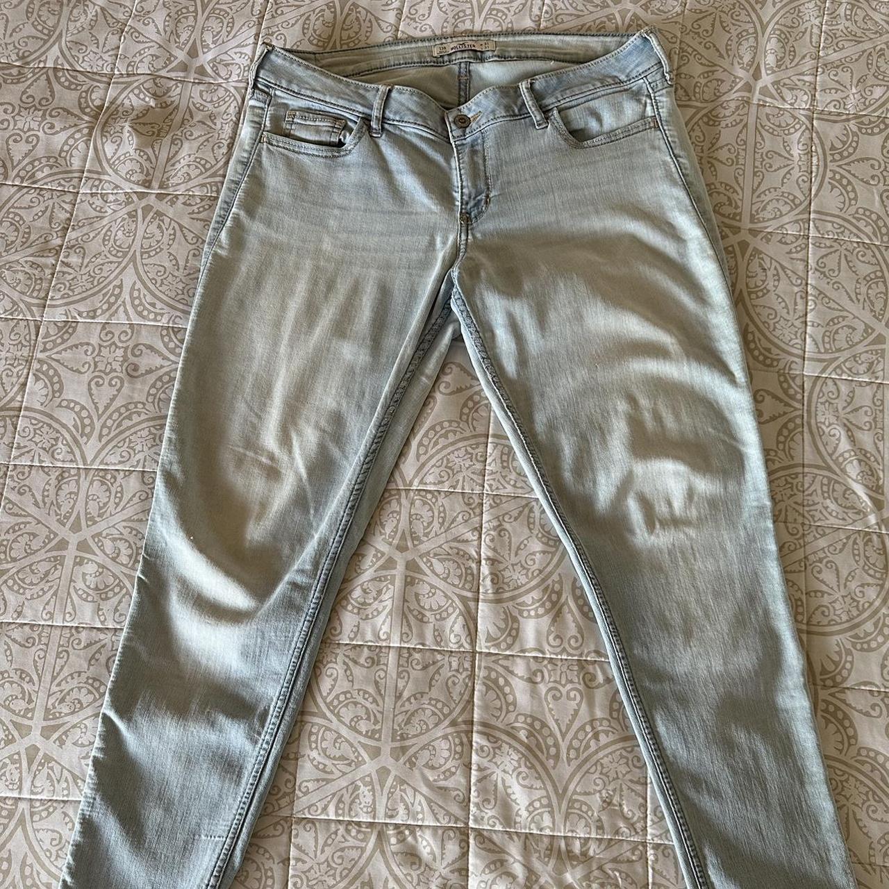 Light wash bluejeans. Hollister jeans skinny regular - Depop