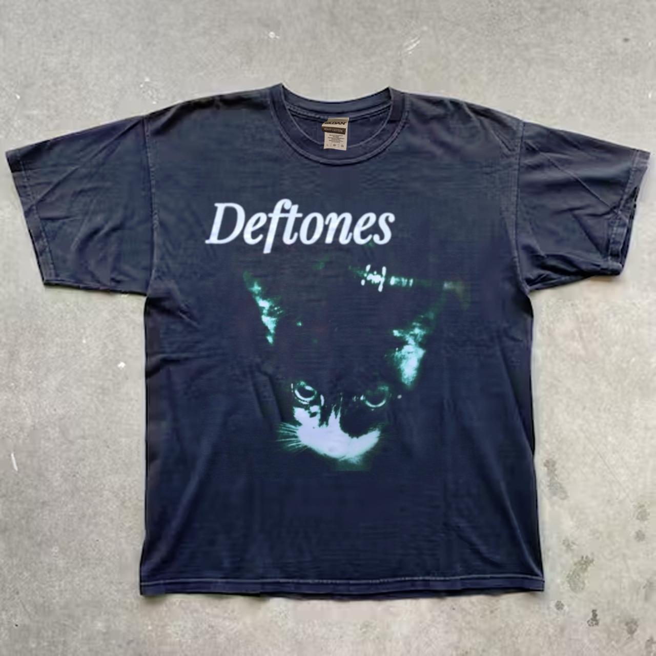 deftones - T Shirt , collor black, size L pit to pit