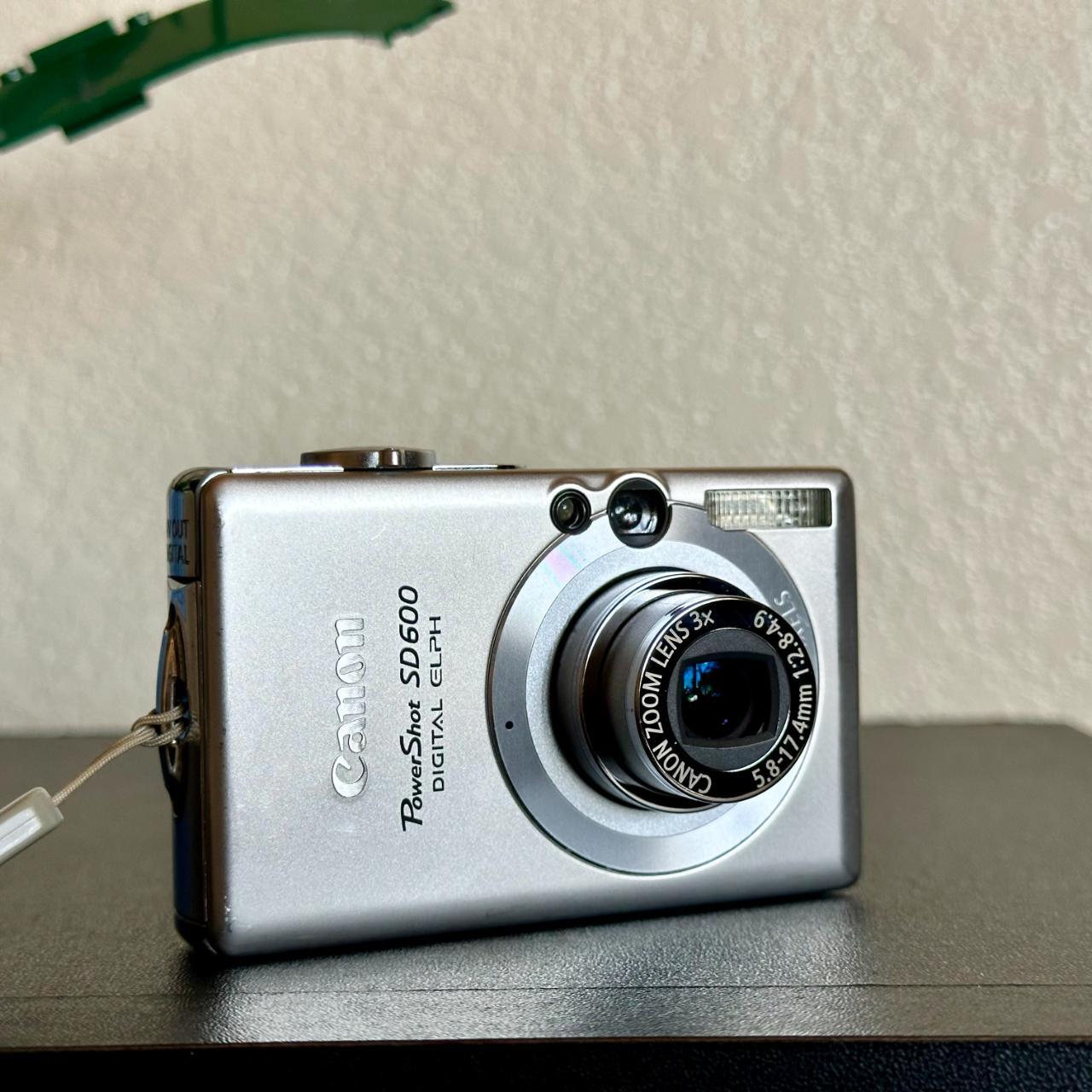 Canon PowerShot SD600 Digital ELPH 6.0 Megapixel, 3x... Depop