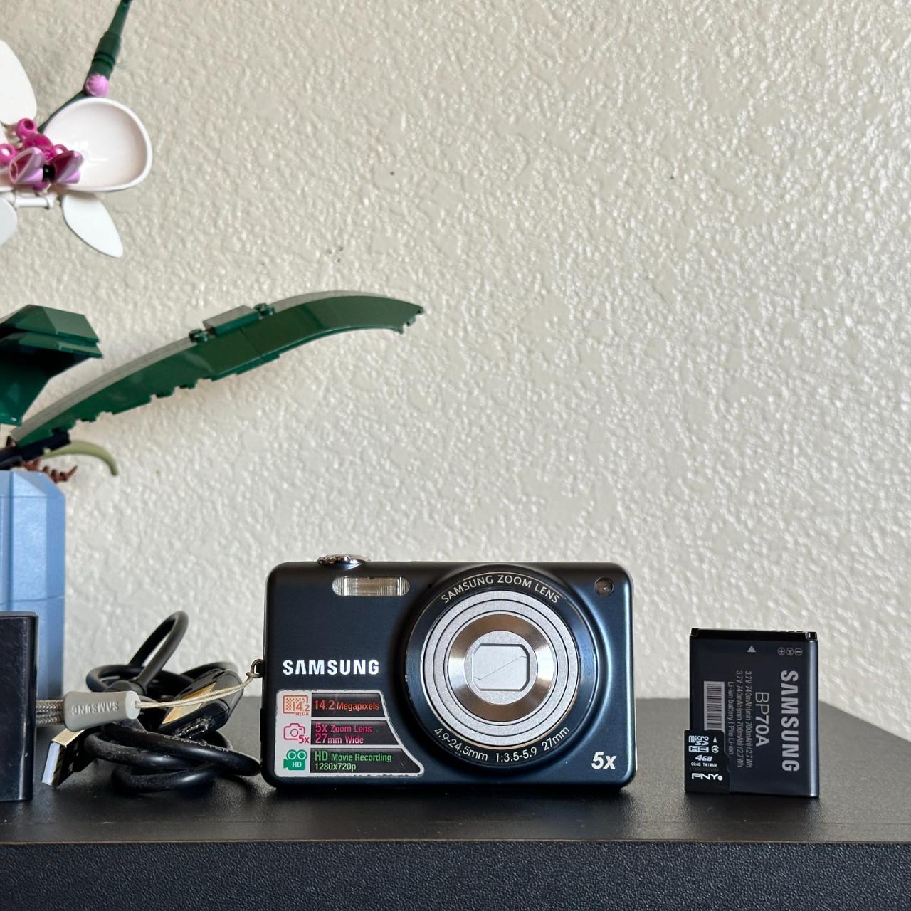Samsung ST65 Digital Camera (Indigo Blue) 14.2MP... Depop