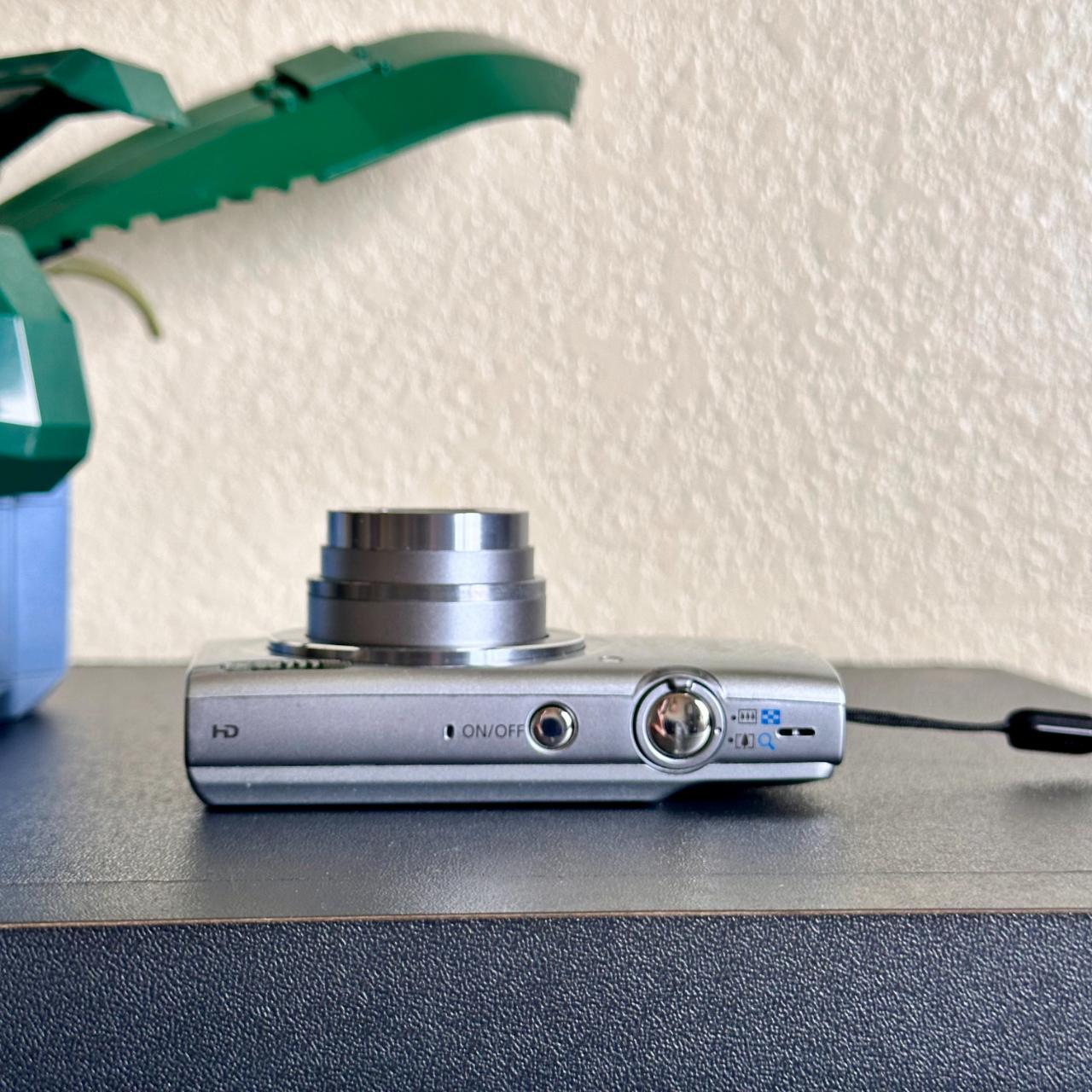 Canon PowerShot ELPH 135 (Silver) Digital Camera... Depop
