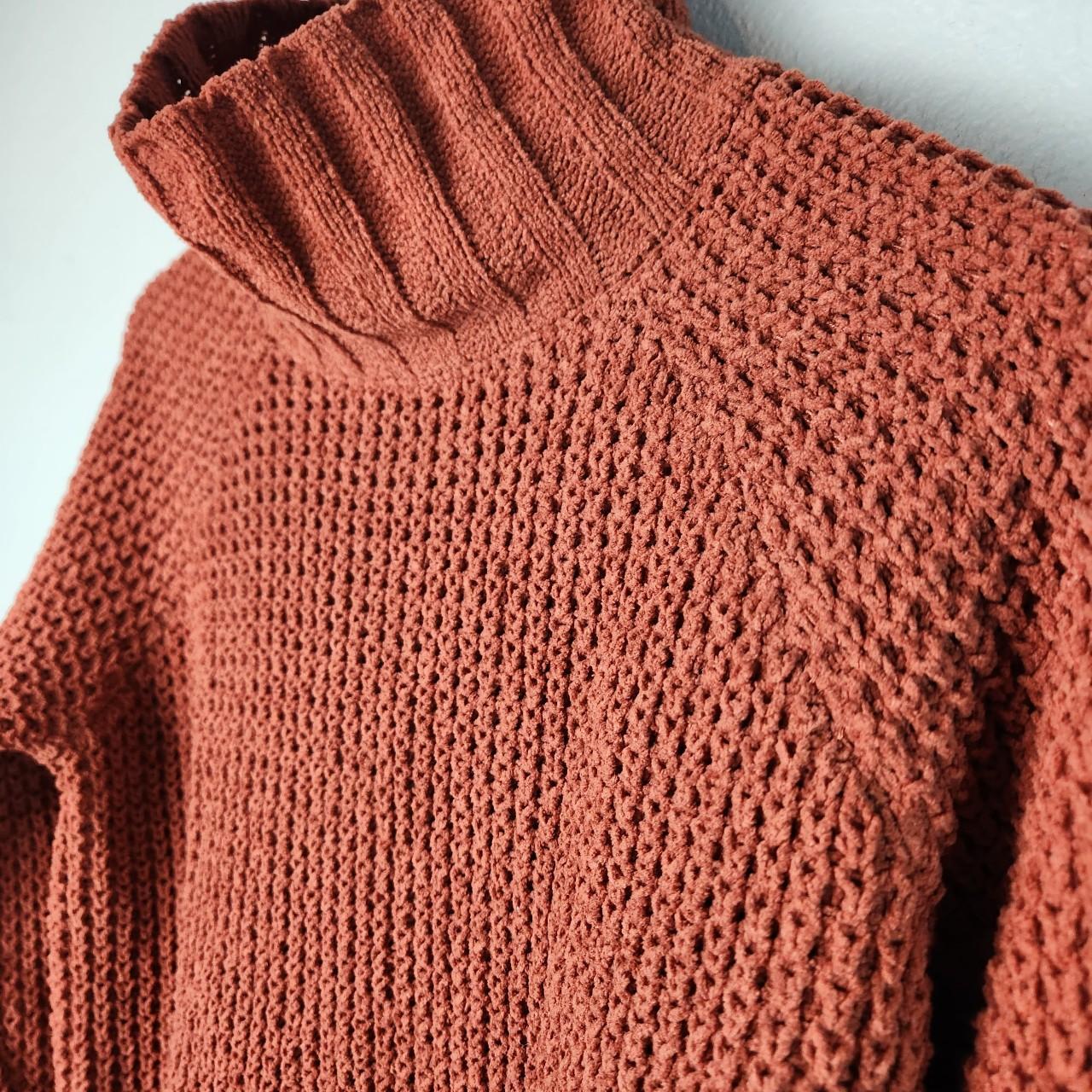 Rust 2024 colored turtleneck