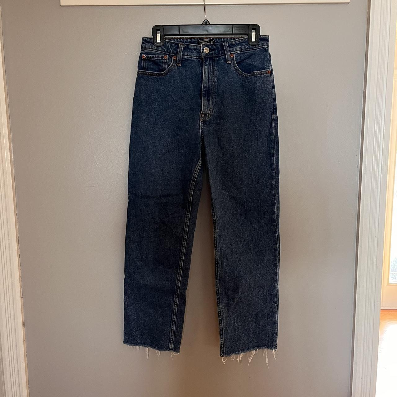 28” high waisted straight leg jeans from Abercrombie... - Depop