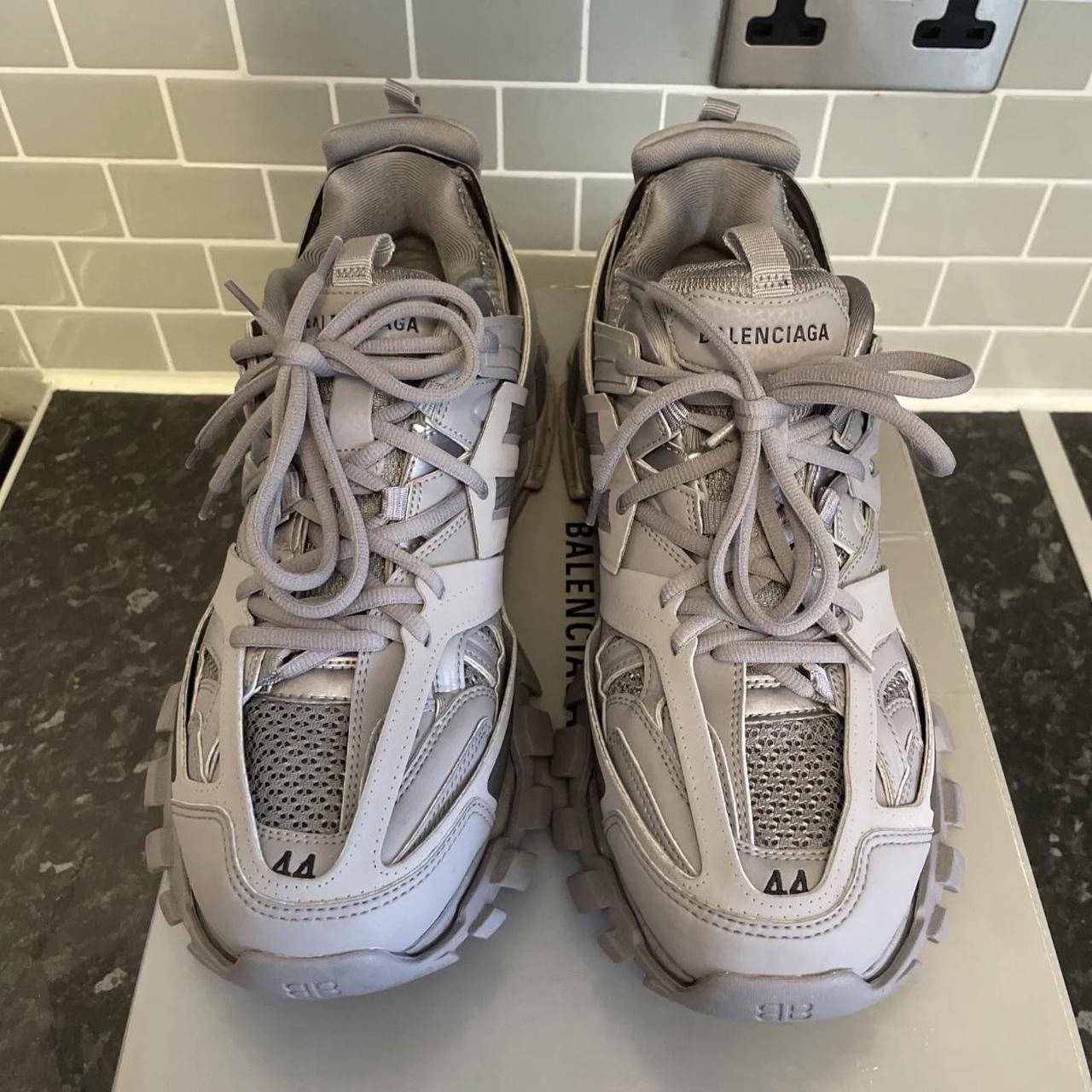 balenciaga race runners mens grey