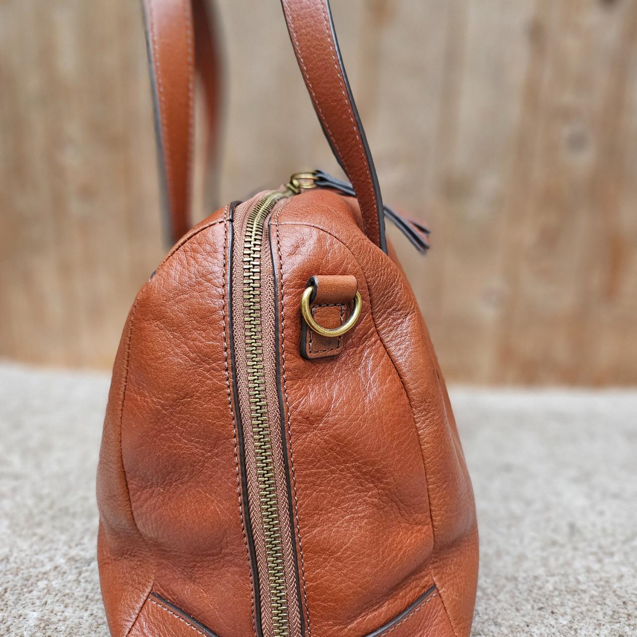 Fossil Sydney Satchel tan. Complete with shoulder Depop