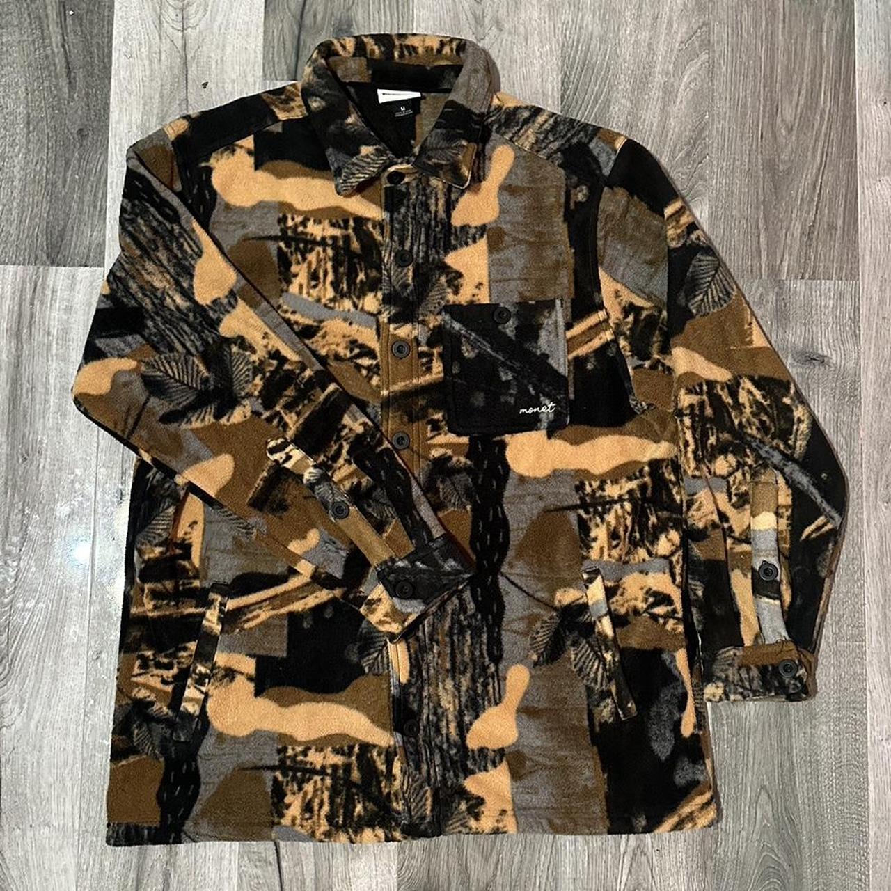 CAMO MONET FLEECE worn once - Depop