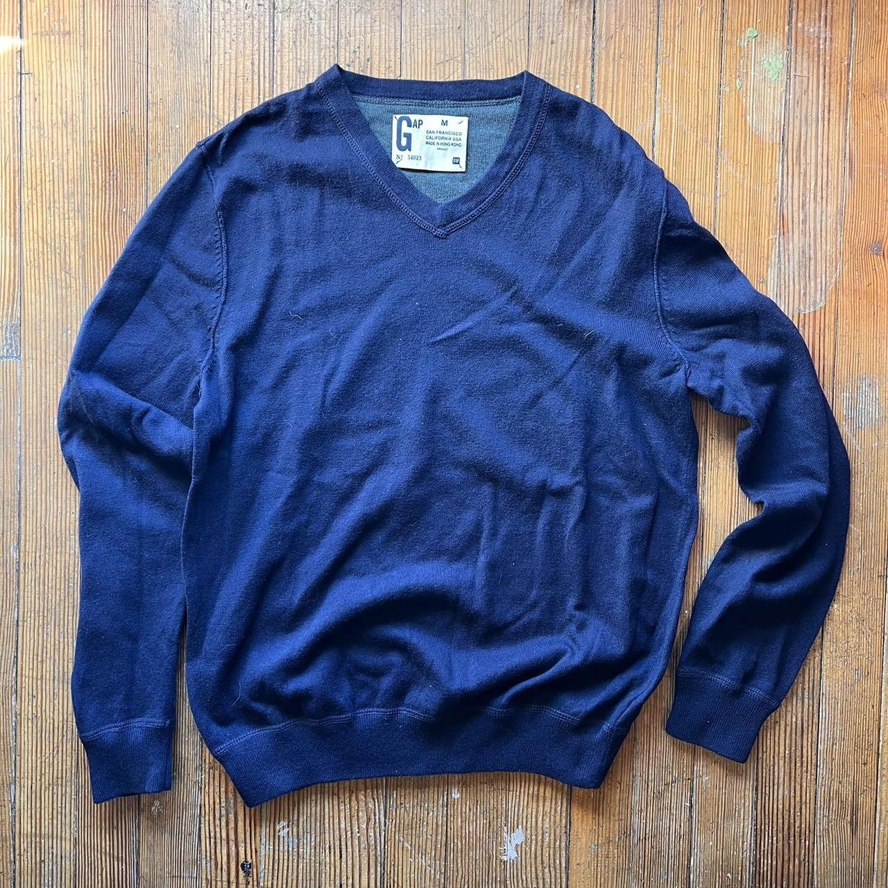 👑 GAP V-Neck Sweater 🌟Navy Blue Sweater 💸 $10 💟 like... - Depop