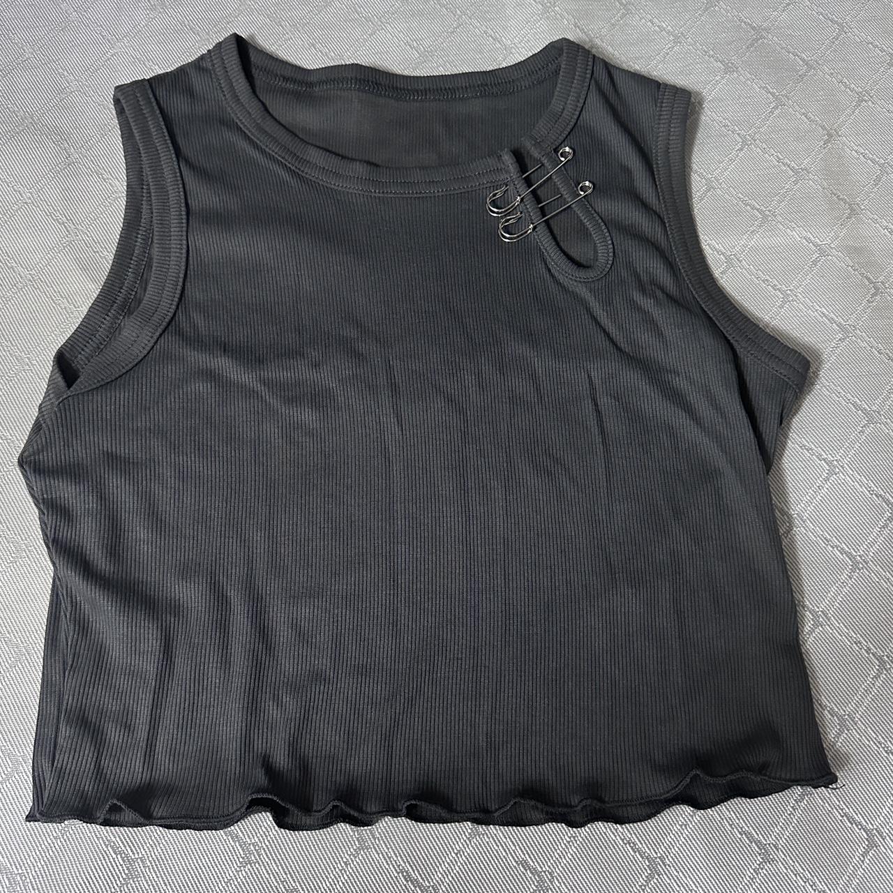 DAZY cropped safety pin tank top Size L (true to... Depop