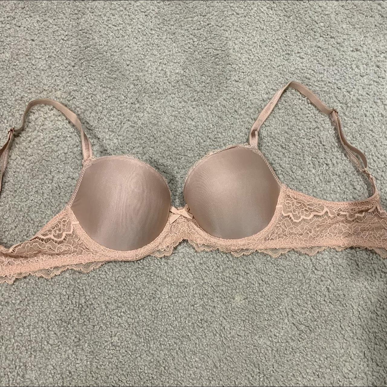 VICTORIA'S SECRET💎👑🌹Beige / 32C Lightly-Lined Lace - Depop