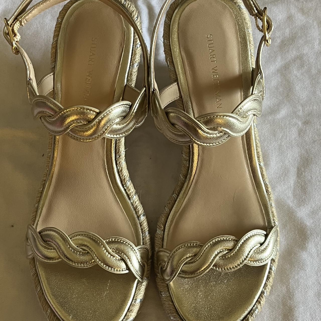 Stuart Weitzman Espadrille Ankle Strap Wedge in Gold Leather Golden  ref.989818 - Joli Closet