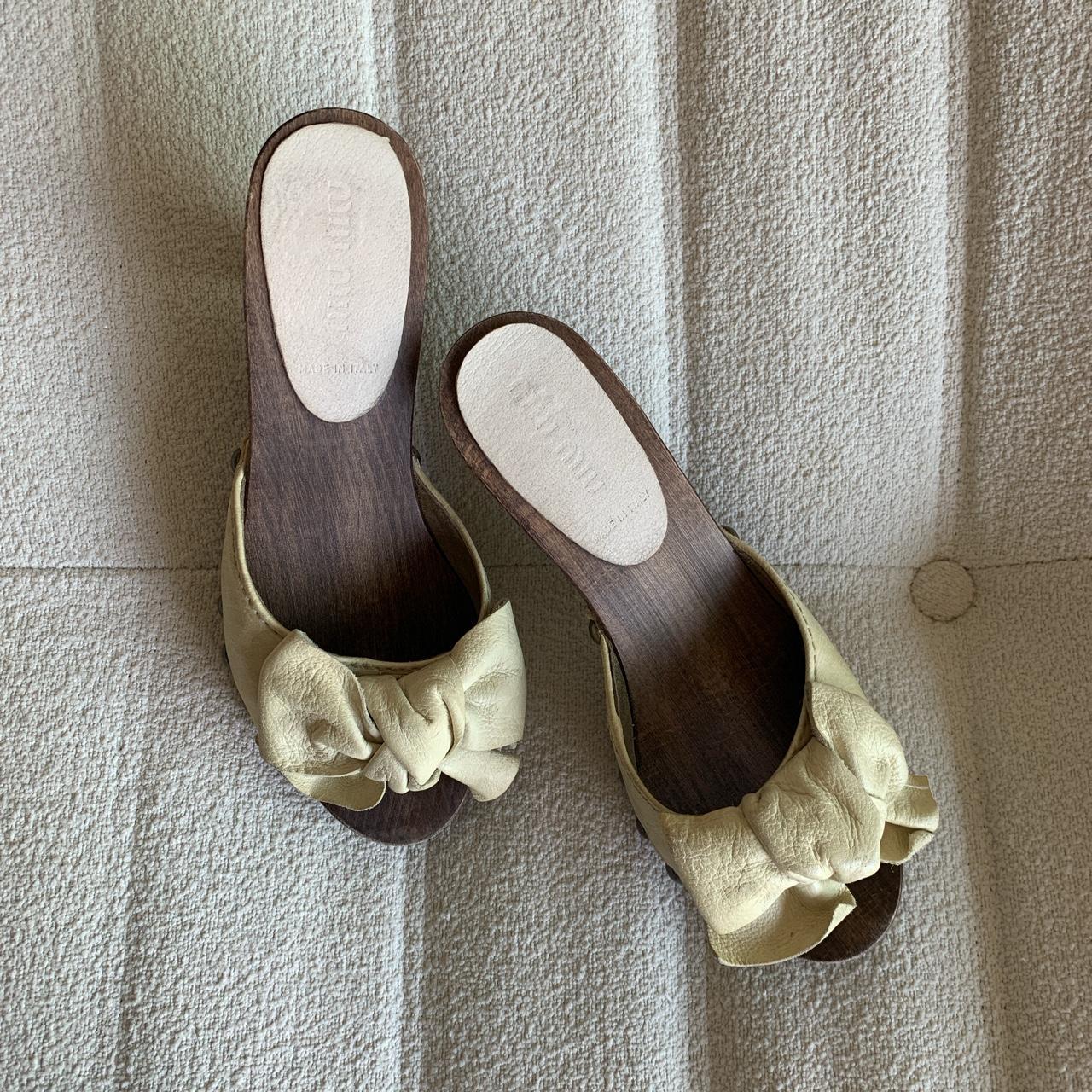 靴 Vintage Miu Miu Cowhide Bow Mules Miu Miu Cow Print Ribbon Heels – Treasures of NYC