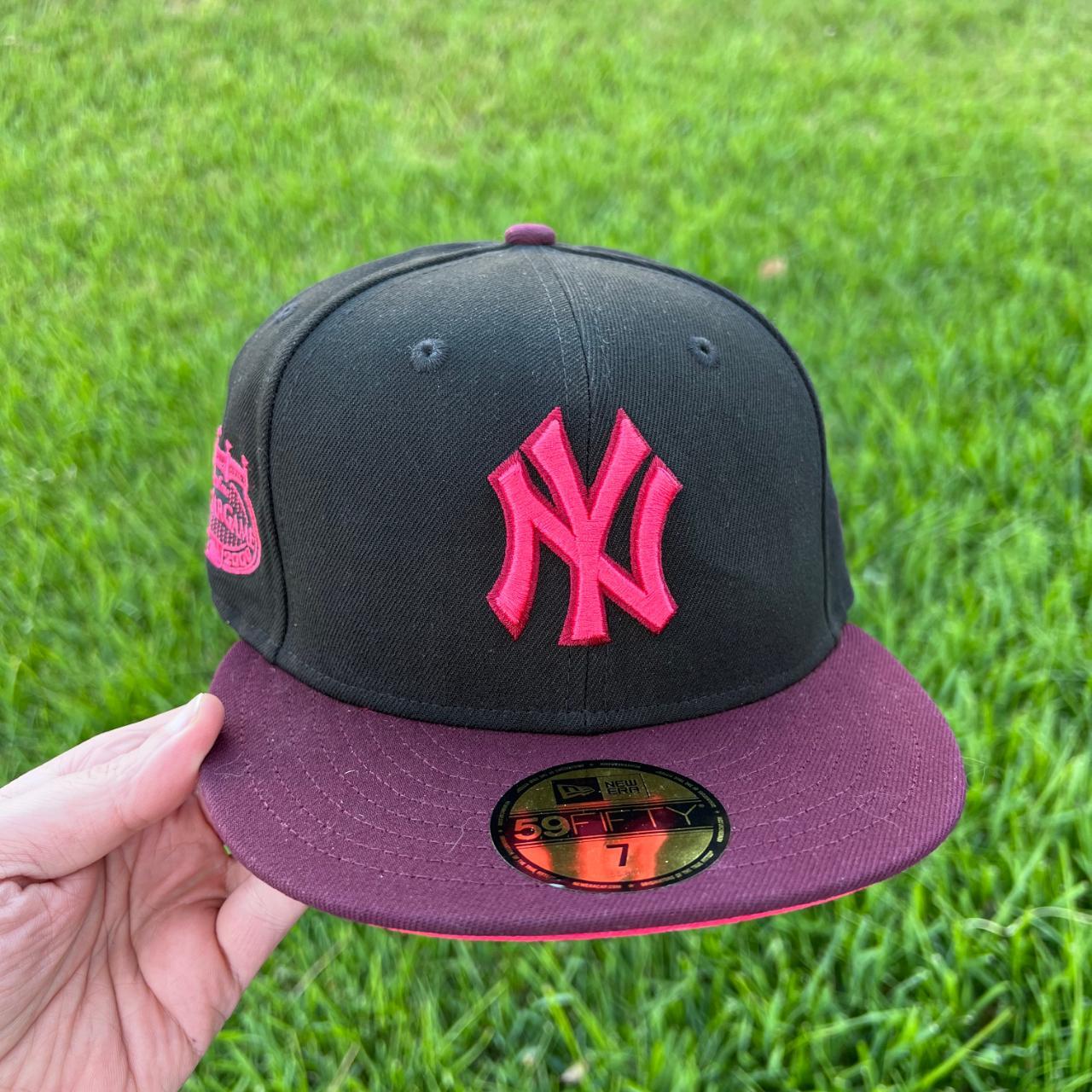 RARE Vintage 90s New York Yankees fitted hat Size 7 - Depop