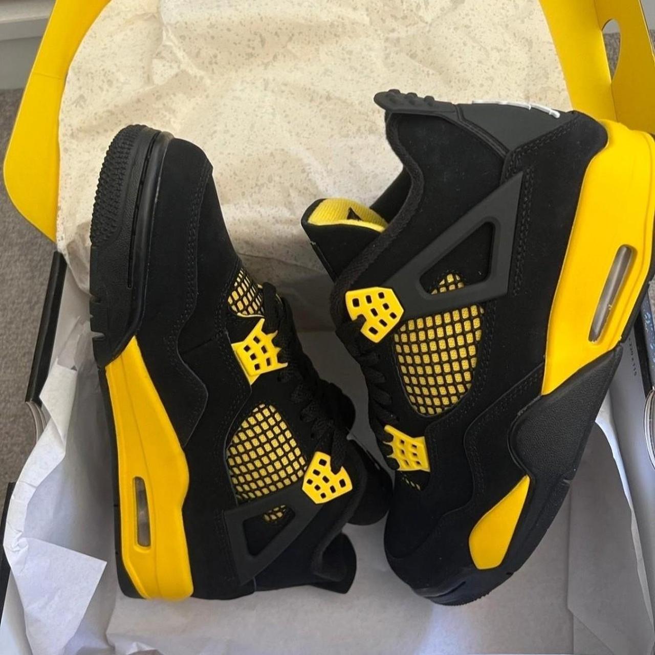 Jordan 4 retro thunder yellows - Depop