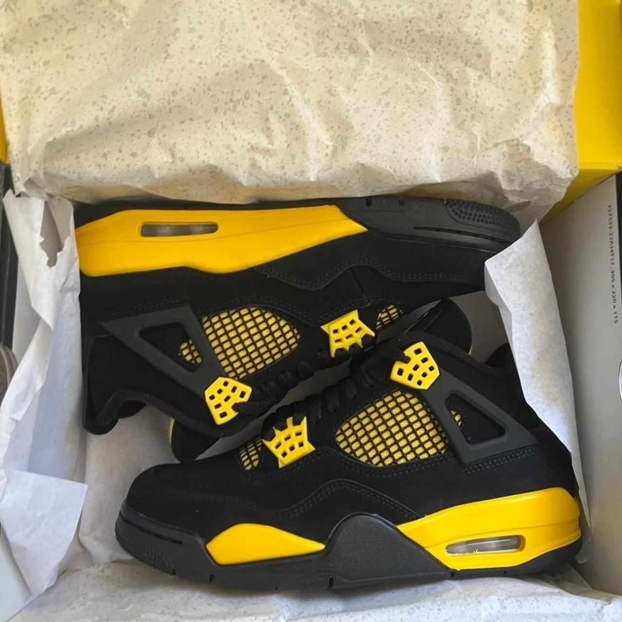 Jordan 4 retro thunder yellows - Depop