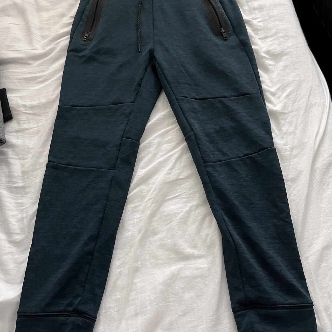 American Eagle Joggers XS size I fit 28/30 Send a... - Depop