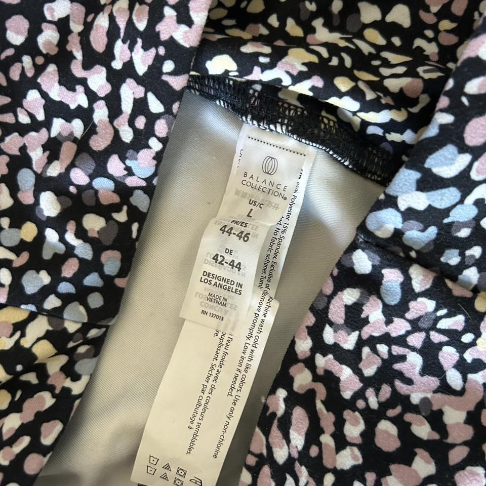 balance collection leggings size Large - Depop