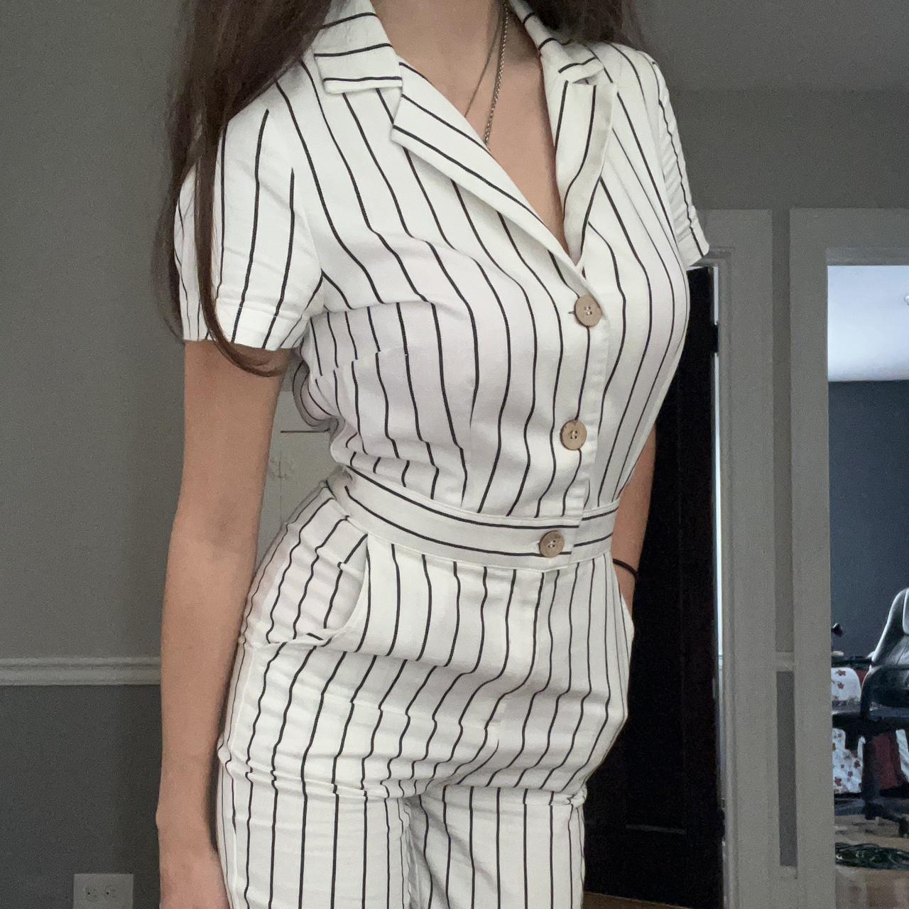 Black and white sales striped jumpsuit forever 21