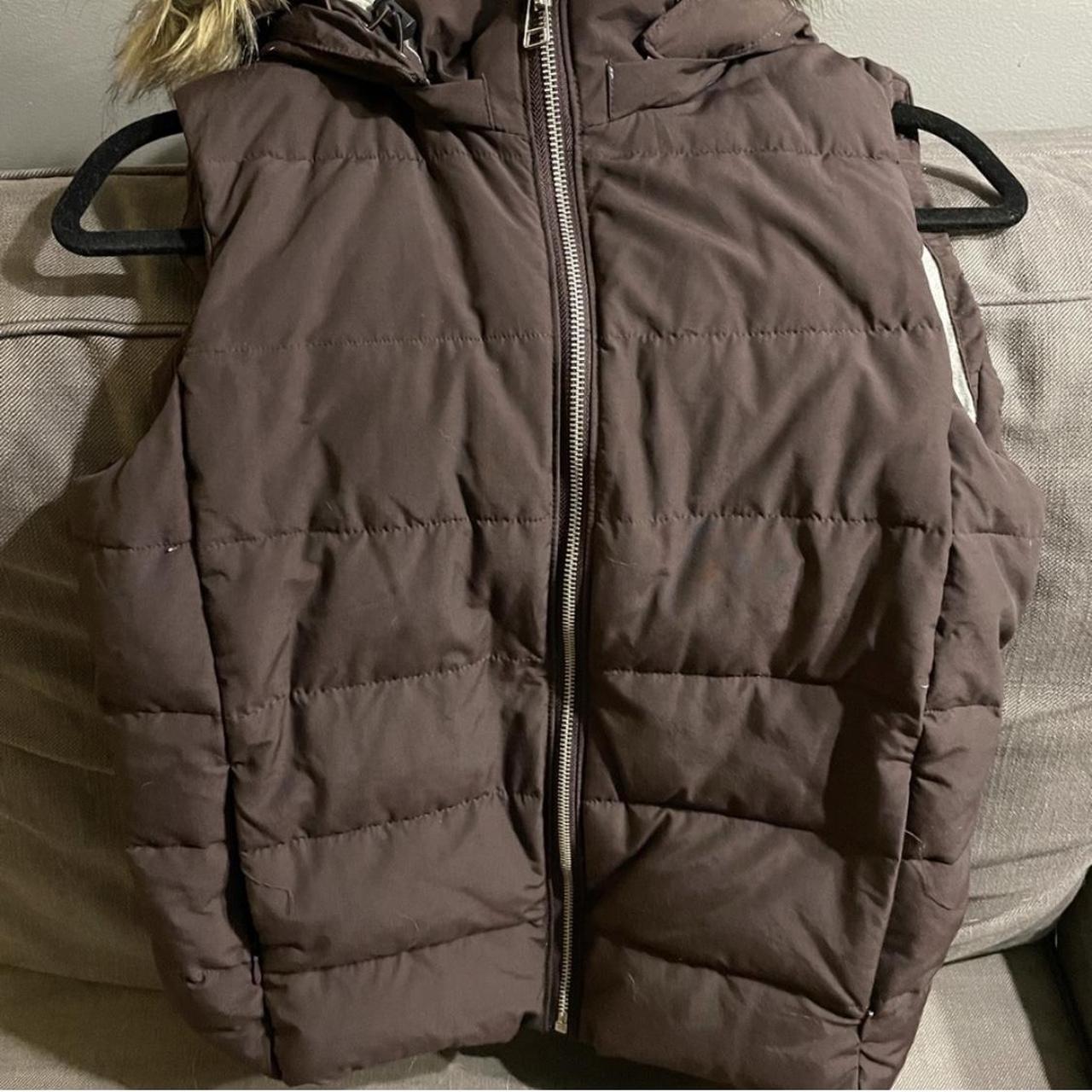 Gap Primaloft Puffer Vest with removable Fur Hood... - Depop