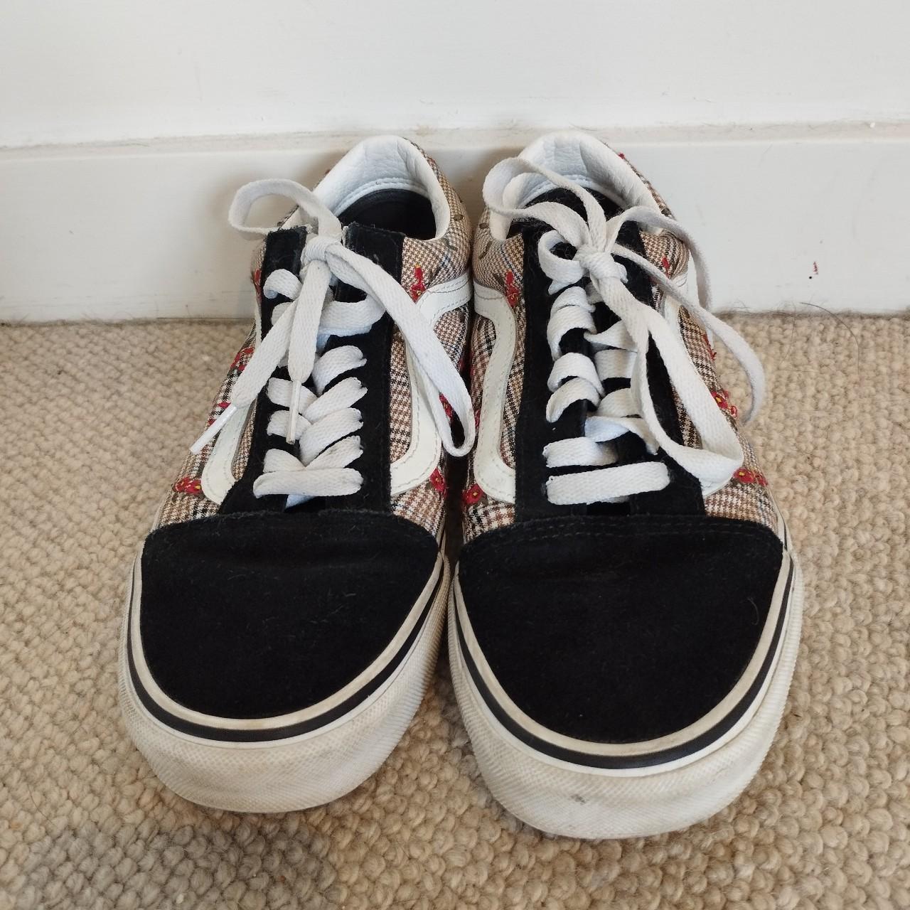 Beige floral clearance vans