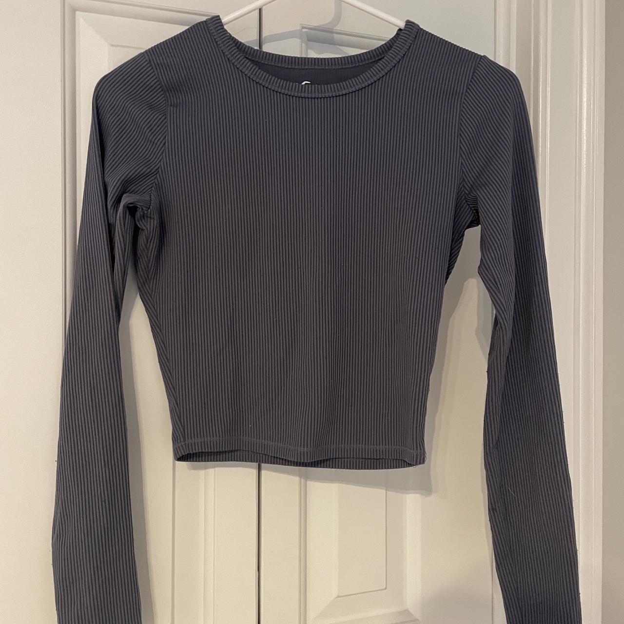 xs hollister baby tee ribbed long sleeve, bought but... Depop