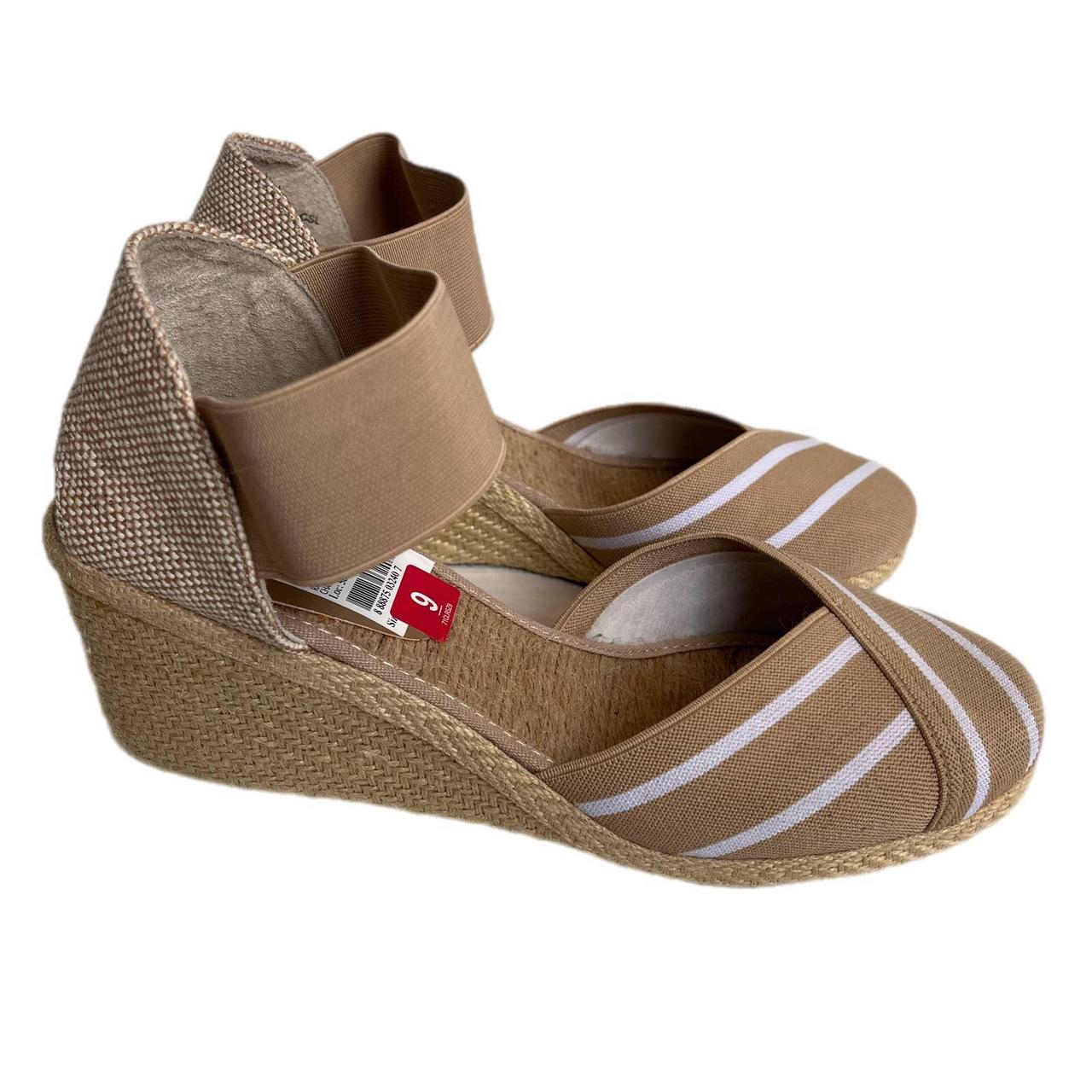 Charla hotsell wedge sandal