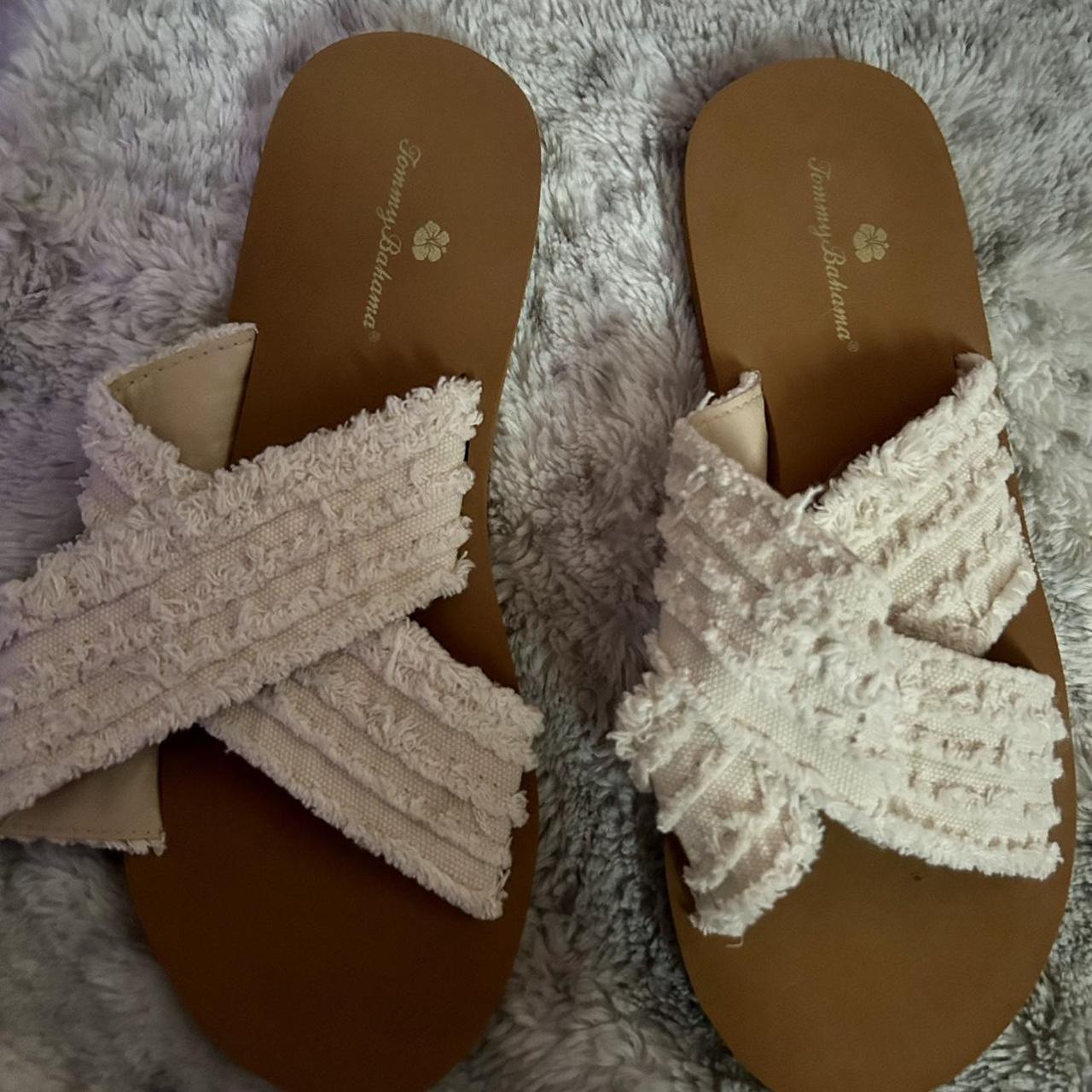 Tommy Bahama Women's Cream and Tan Sandals (2)
