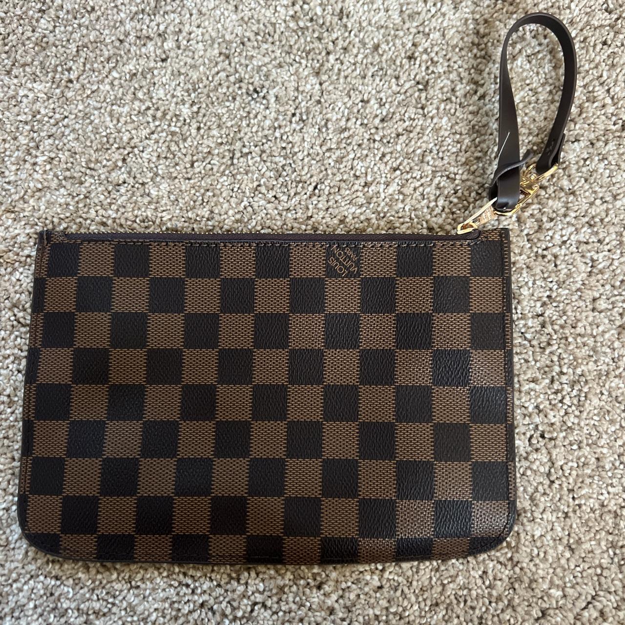 Lv wristlet online wallet