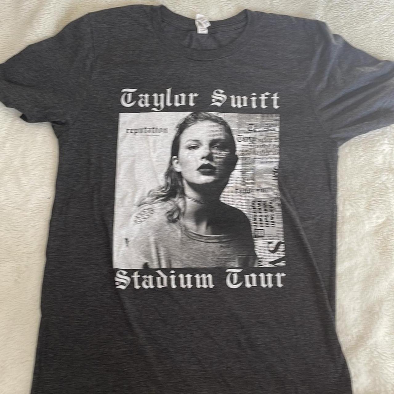 Taylor Swift Reputation T-shirt - Depop