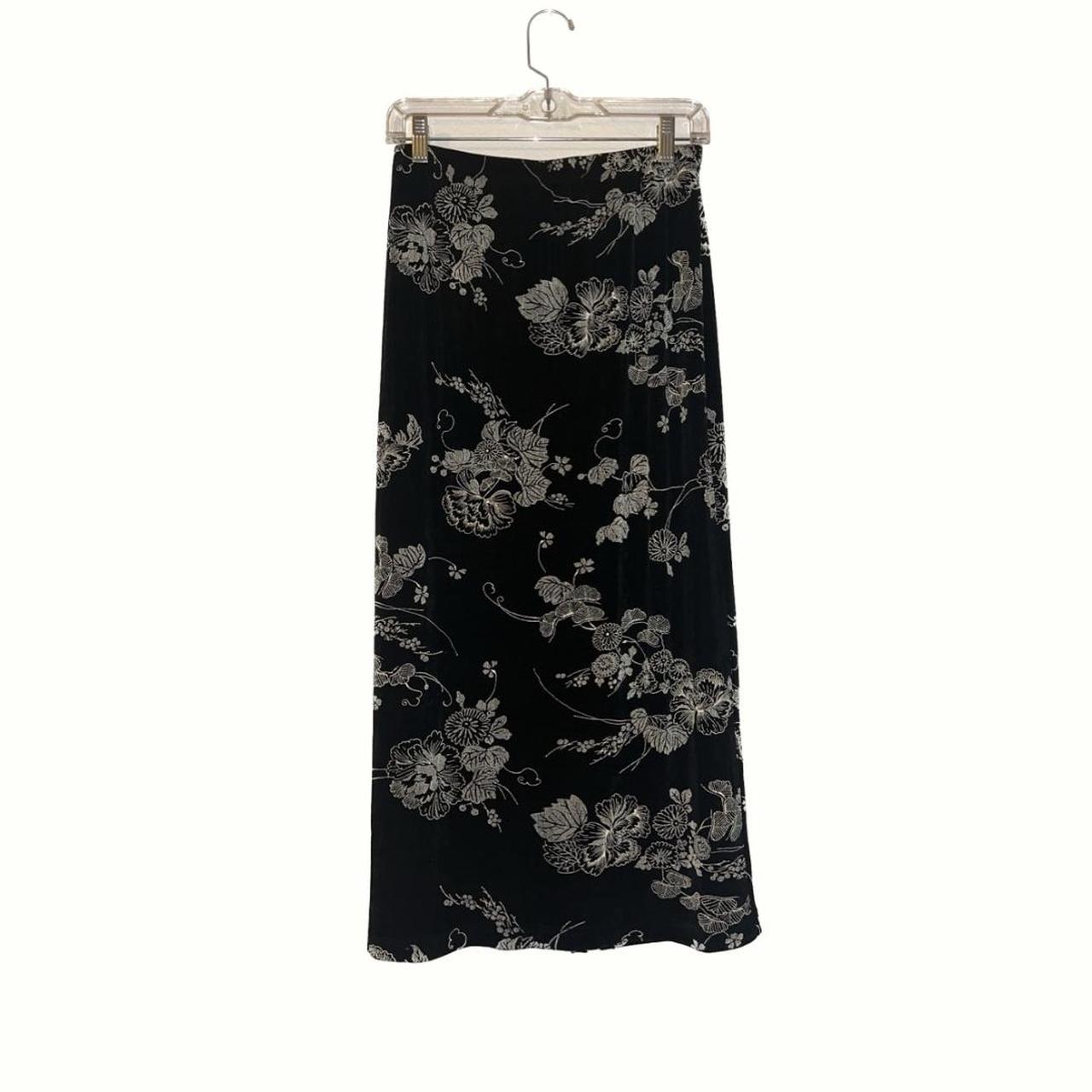 90’s vintage black midi skirt 💋 has stretch, labeled... - Depop