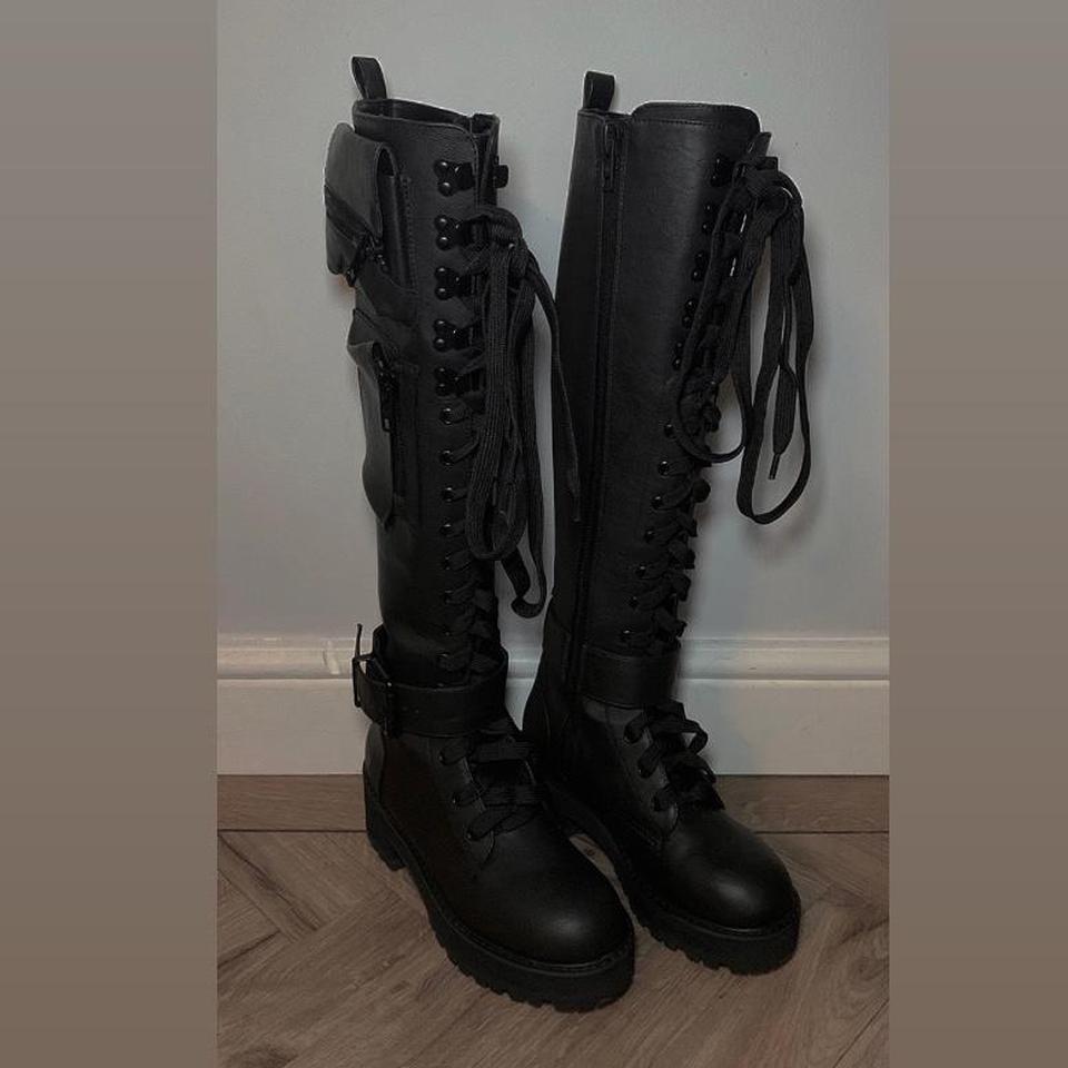 Current mood obsidian hot sale pocket combat boots