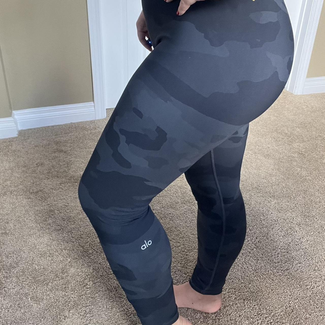 alo yoga dark grey camo leggings, size L noticeable