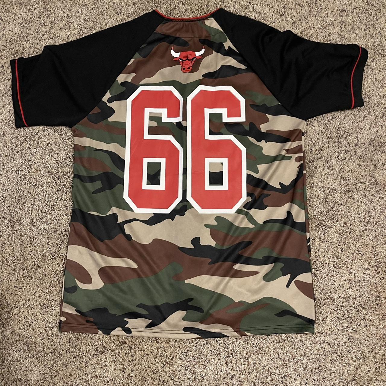 Chicago Bulls Baseball Style Jersey #66 Size Large